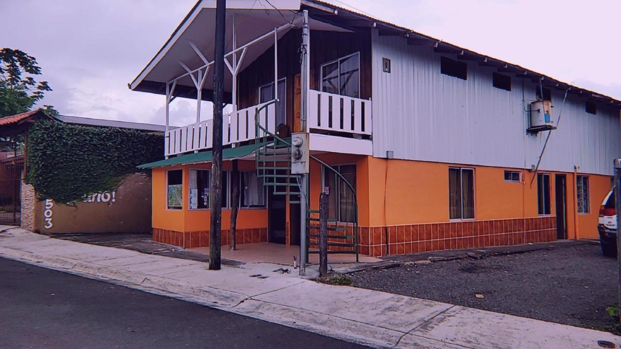 Хостел Alpha Arenal La Fortuna Екстер'єр фото
