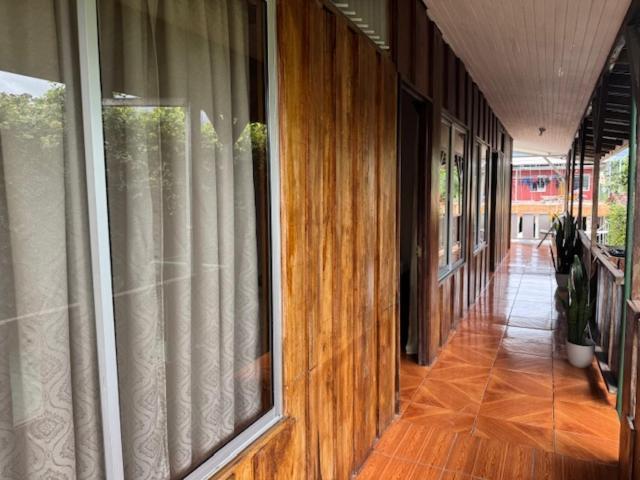 Хостел Alpha Arenal La Fortuna Екстер'єр фото